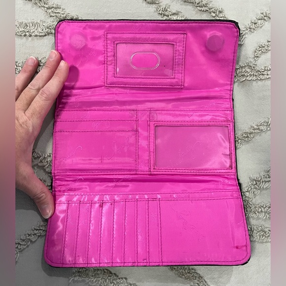 Disney Parks Vera Bradley Mickey Mouse meets Birdie trifold wallet - Picture 3 of 11